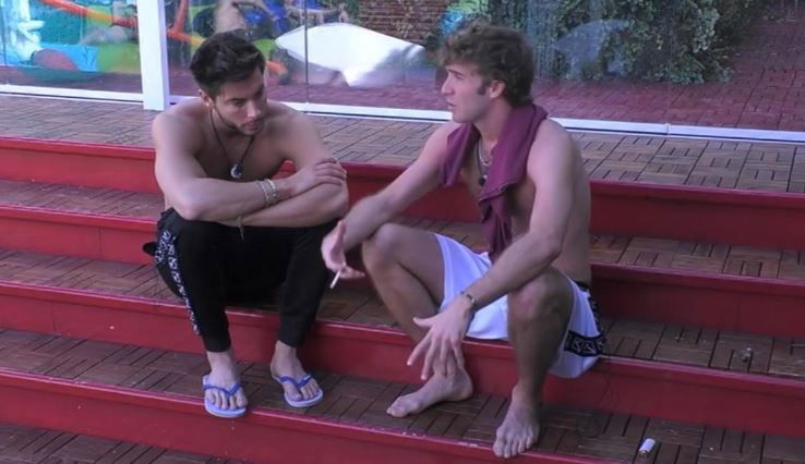 ‘Gf Vip 4’, dopo il caos delle ultime nomination è tempo di chiarimenti tra Andrea Denver e Paolo Ciavarro (Video) preview
