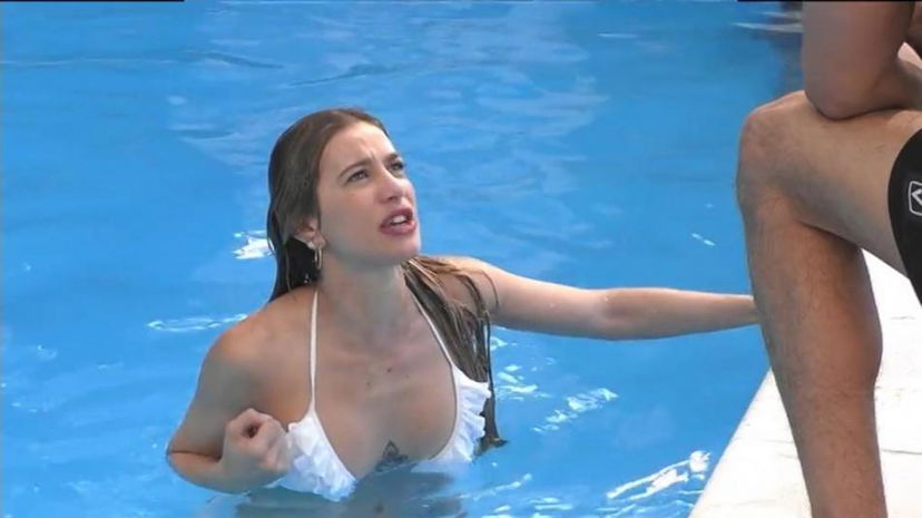 ‘Gf Vip 4’, gli autori dimenticano i microfoni aperti e commentano il riferimento a Buscetta da parte di Clizia Incorvaia (Video) preview