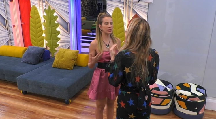 ‘Gf Vip 4’, Clizia Incorvaia smorza le speranze di chi spera di vederla con Paolo Ciavarro e fa un’importante rivelazione! (Video) preview