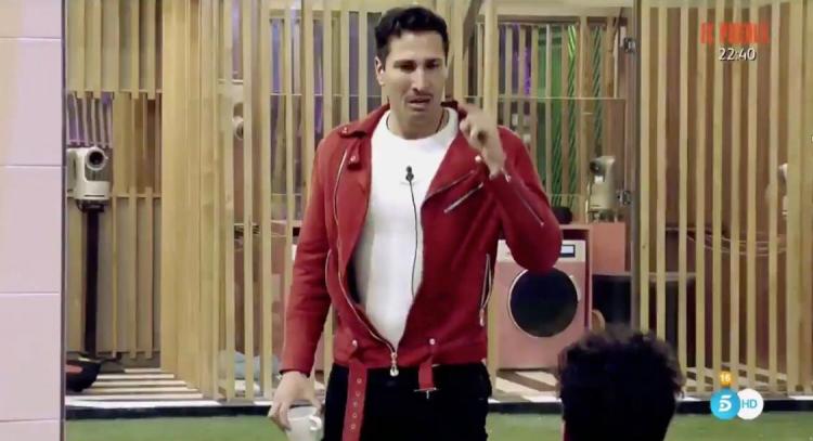 Gianmarco Onestini scoppia in lacrime a ‘El Tiempo del Descuento’: ecco cos’è successo! (Video) preview