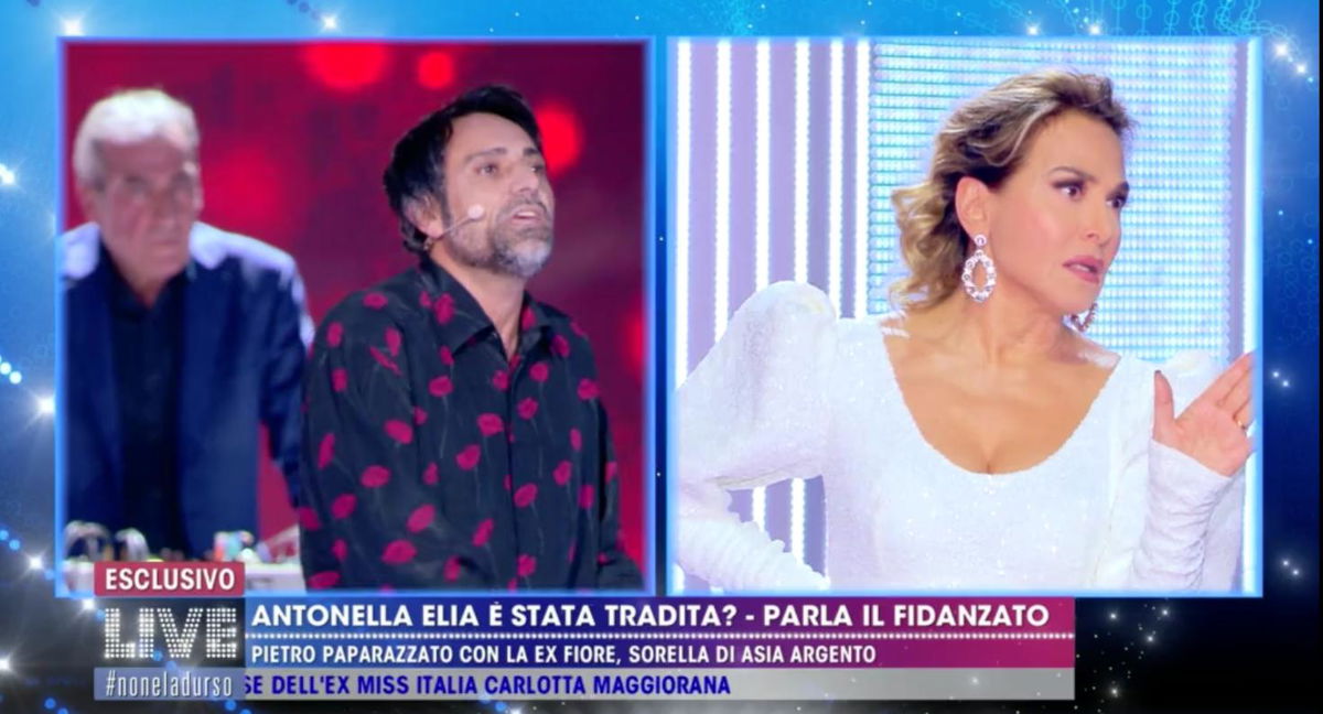 ‘Live – Non è la D’Urso’, Pietro Delle Piane si difende: “Non ho mai tradito Antonella Elia!”. Ma la macchina della verità lo sbugiarda, lui si infuria e grida al complotto! article-post