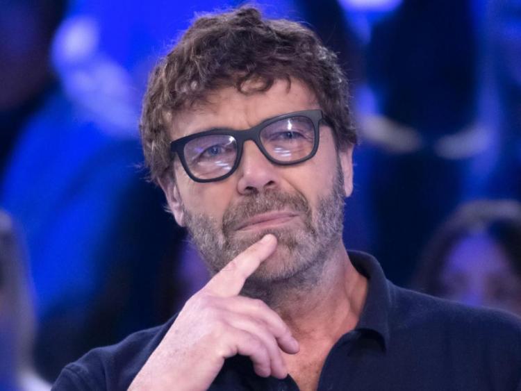 ‘Gf Vip 4’, Massimo Ciavarro ospite a ‘Verissimo’: “Mio figlio Paolo Ciavarro è molto coinvolto in questa storia, ha messo Clizia Incorvaia su un piedistallo”. E a proposito del comportamento di Eleonora Giorgi… preview