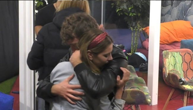 ‘Gf Vip 4’, Paolo Ciavarro e Clizia Incorvaia sempre più vicini. E lui ad Antonio Zequila confida che… (video) article-post