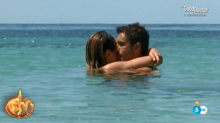 ‘Supervivientes’, l’antipatia per Gianmarco Onestini avvicina Ivana Icardi e Hugo Sierra… e scatta il bacio! Intanto Adara Molinero… preview