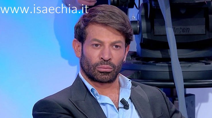 ‘Uomini e Donne’, Gianni Sperti ha scritto un libro: “Ho finalmente raccontato una parte della mia vita che ho faticato ad accettare” preview