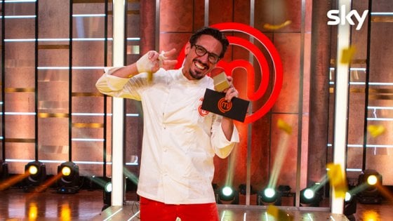 ‘Masterchef Italia 9’, Antonio Lorenzon trionfa e compie un romanticissimo gesto verso il compagno! preview