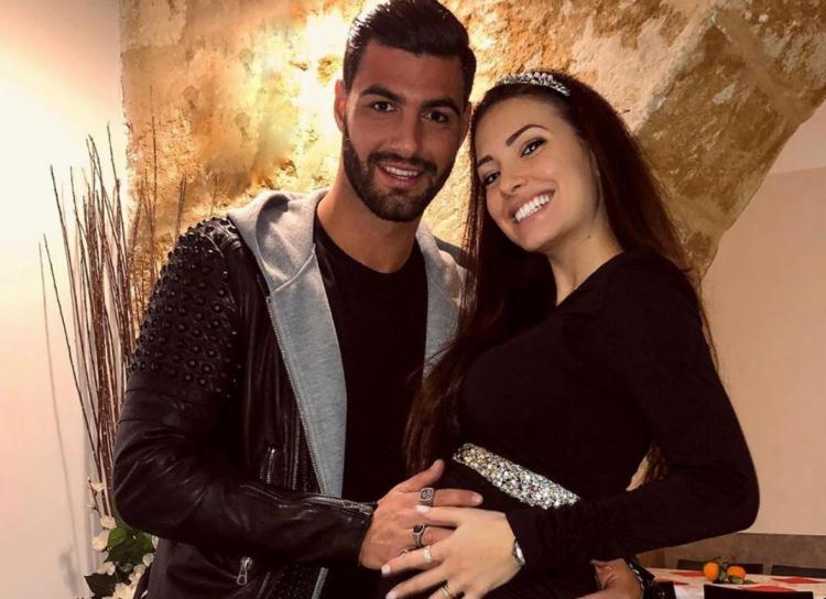 ‘Uomini e Donne’, Clarissa Marchese svela i dettagli del parto, quanti kg ha preso in gravidanza e la prima reazione di Federico Gregucci alla vista della loro piccola Arya (Video) preview