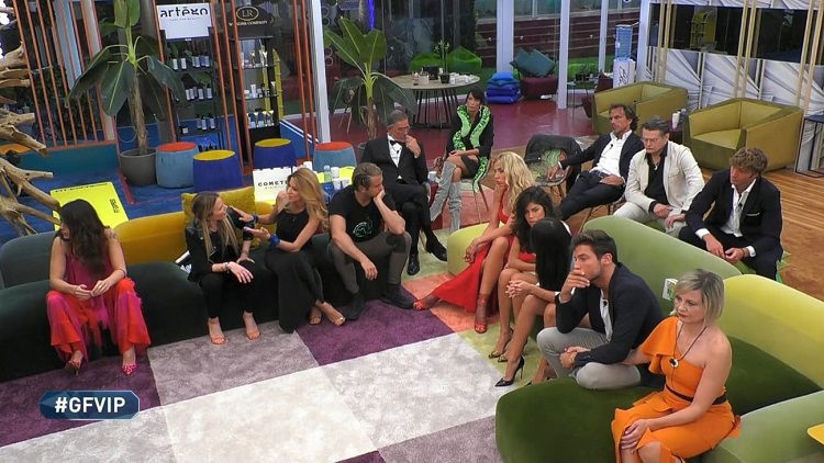 ‘Gf Vip 4’, le reazioni di alcuni volti noti alla sedicesima puntata del reality show! (Video) preview