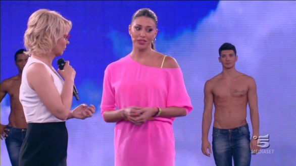 Belen Rodriguez svela qual è stato l’esatto momento in cui si è innamorata di Stefano De Martino (Video) preview