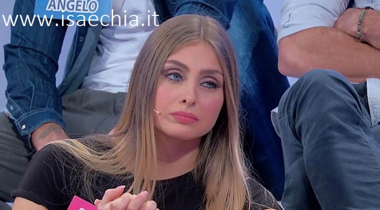 ‘Uomini e Donne’, l’ex corteggiatrice Angelica Di Lagno in esclusiva a IsaeChia.it svela come è andato a finire il trono di Daniele Dal Moro. E a proposito di Martina Nasoni… preview