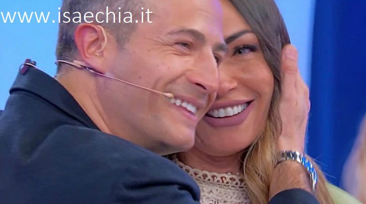 ‘Uomini e Donne’: l’opinione di Isa sulla puntata del Trono over del 5/03/20 preview