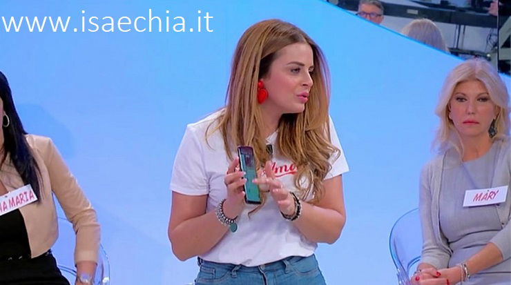 ‘Uomini e Donne’: l’opinione di Isa sulla puntata del Trono over del 12/03/20 article-post