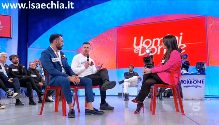 ‘Uomini e Donne’: l’opinione di Chia sulla puntata del Trono over del 4/03/20 article-post