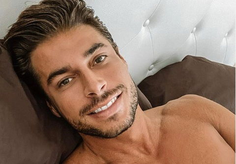 ‘Gf Vip 4’, Andrea Denver svela come mai ha rifiutato l’invito per andare a ‘Live – Non è la D’Urso’ e poi torna su Andrea Damante e Giulia De Lellis: “Lui mi aveva presentato le altre ragazze che aveva frequentato, ma….” preview