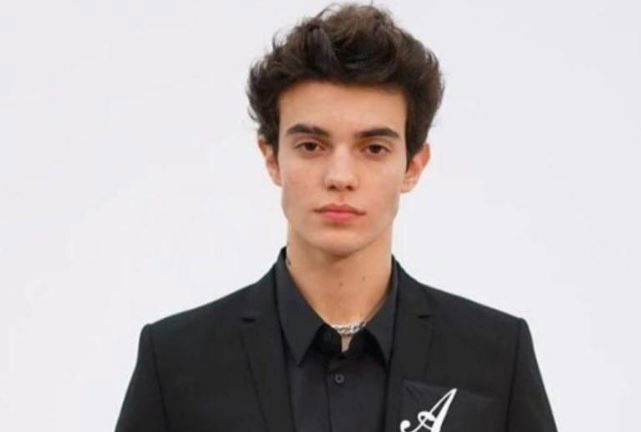 ‘Amici 18’, l’ex allievo Daniel Piccirillo in arte Daniel Cosmic finisce nella bufera per delle frasi choc rivolte a una fan (Video) preview