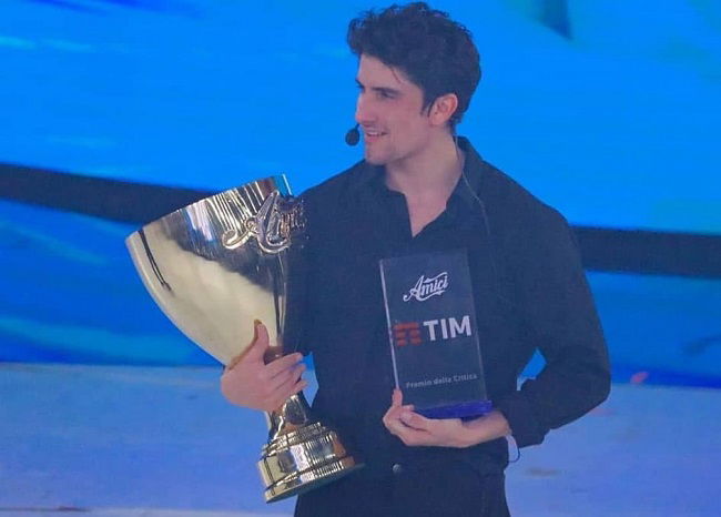 ‘Amici 19’, Javier Rojas dopo la vittoria nella categoria ballo: “Ho sbagliato tante volte, ma…” preview