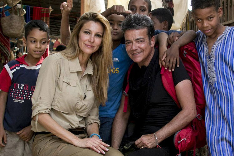 Adriana Volpe, Marcello Cirillo rivela un bellissimo gesto fatto dalla conduttrice durante ‘Pechino Express’! (Video) preview