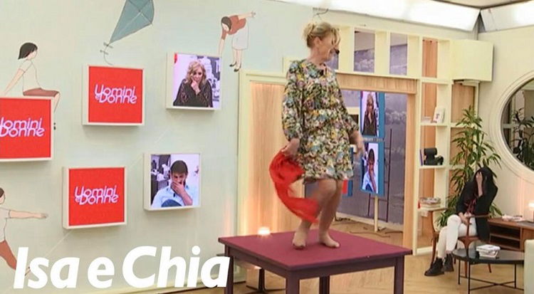 ‘Uomini e Donne’: l’opinione di Isa sulla puntata del 23/04/20 preview