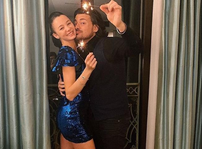 ‘Amici di Maria De Filippi’, Vittorio Grigolo annuncia: “Diventerò papà!” preview