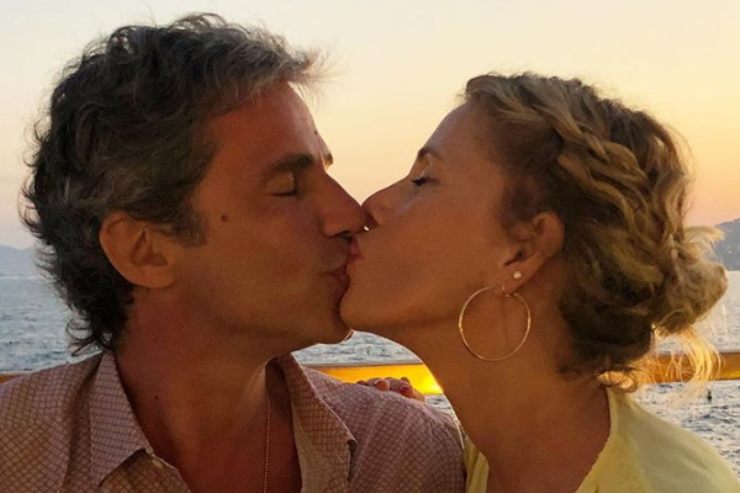 Alessia Marcuzzi e Paolo Calabresi Marconi non si sono lasciati: la conduttrice pubblica le prove (Video) preview