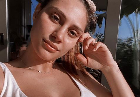 ‘Uomini e Donne’, a poche ore dalla nascita della piccola Azzura Beatrice Valli racconta come è andato il parto! (Video) preview