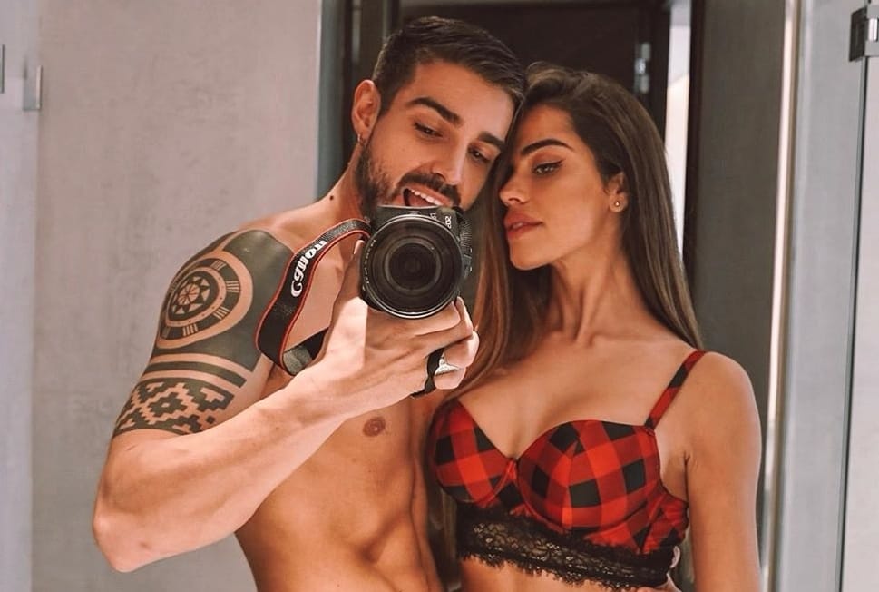 ‘Uomini e Donne’, Fabio Colloricchio e Violeta Mangrinan festeggiano 10 mesi d’amore e lei compie un romantico gesto! (Foto) article-post