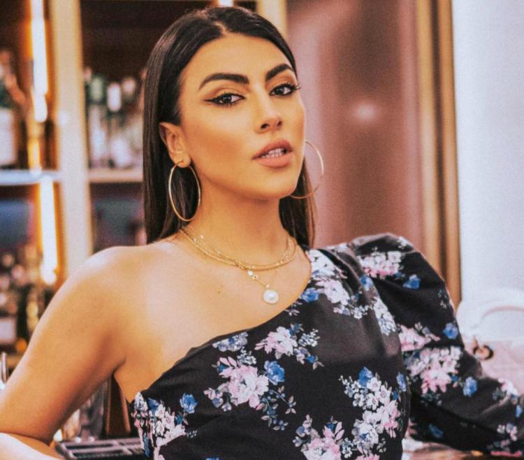 ‘Gf Vip 3’, Giulia Salemi senza filtri nel suo nuovo libro: “Parlo delle mie sconfitte per aiutare chi si sente l’unico sfigato sulla terra”. E a proposito di Francesco Monte… preview