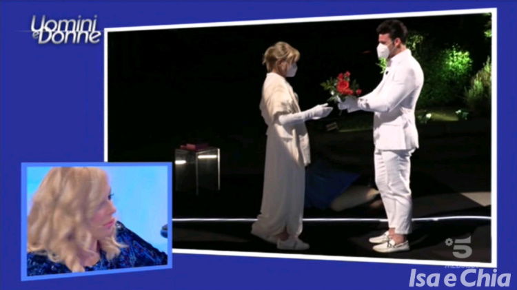 ‘Trono over’, le impressioni a caldo di Gemma Galgani e Nicola Vivarelli dopo il loro primo incontro. Intanto l’agenzia di lui fa una rivelazione article-post