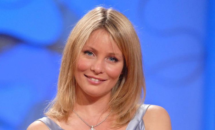 Flavia Vento si è ufficialmente ritirata da La Pupa e il Secchione Show: le parole di Barbara D’Urso che annuncia anche l’arrivo di una nuova Pupa già famosa preview