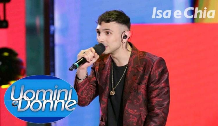 ‘Uomini e Donne’, Vittoria Deganello protagonista dell’ultimo videoclip di Random (Video) preview