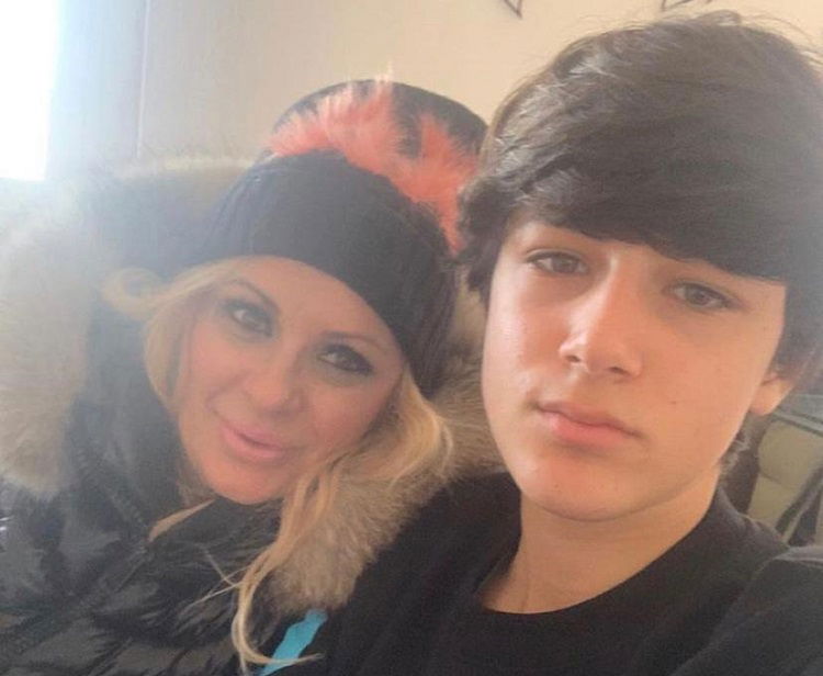 Tina Cipollari e Kikò Nalli, il figlio Mattias lanciatissimo nel mondo trap: “I miei genitori vorrebbero spingermi e darmi una mano, ma…” preview