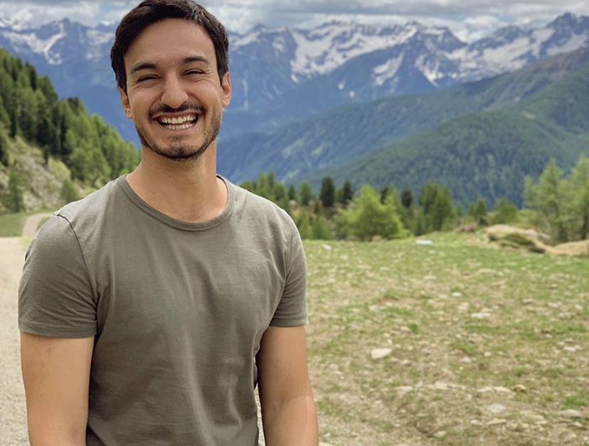 Amici, Andrea Dianetti alla conduzione della finale di Miss Italia 2024 preview