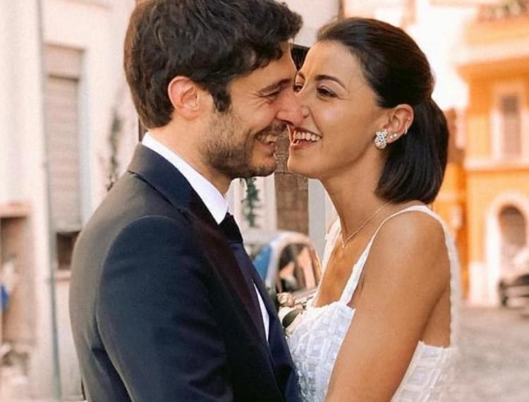 Lino Guanciale, ecco quale sarebbe il motivo delle nozze lampo con Antonella Liuzzi preview