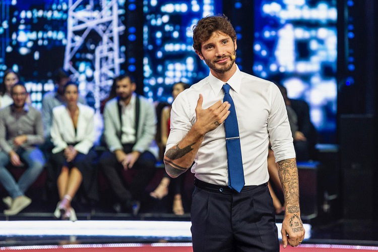 ‘Made in Sud’, Stefano De Martino replica ai rumor sul presunto triangolo con Belen Rodriguez e Alessia Marcuzzi. E a proposito di Mariana Rodriguez.. preview