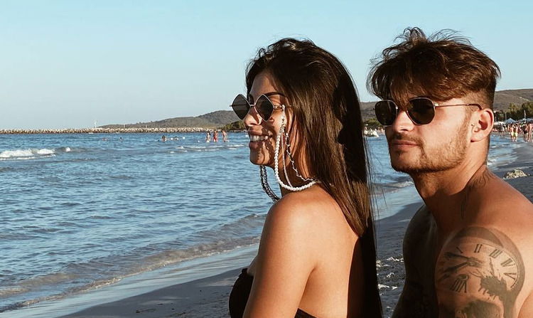 ‘Uomini e Donne’, Irene Capuano racconta com’è nata la sua storia con Christian Galletta e mostra l’anello di fidanzamento che le ha regalato (Video) preview