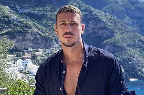 Uomini e Donne, Mattia Marciano scambia le promesse di matrimonio con la futura moglie: “Il nostro per sempre inizia da qui!” preview