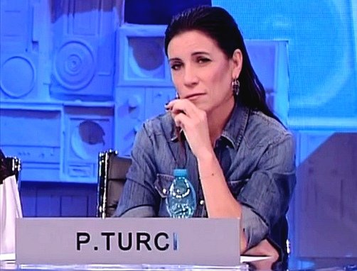 Paola Turci protagonista del gossip dell’estate: l’ex professoressa di ‘Amici’ paparazzata in barca con un volto super noto! (Foto)