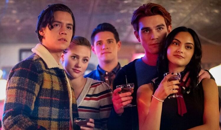 ‘Riverdale’, ricominciano le riprese della quinta stagione e trapelano i primi (clamorosi) spoiler! article-post
