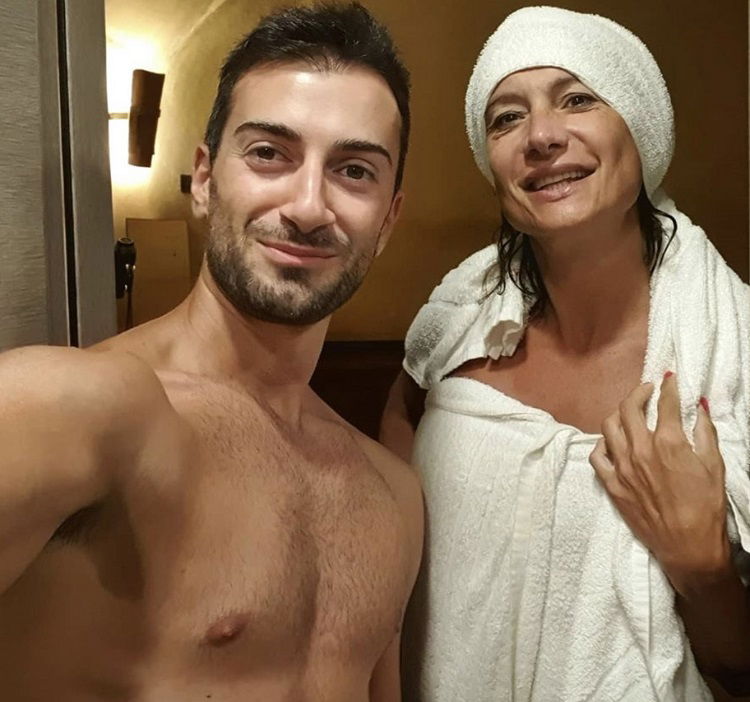 Vladimir Luxuria sta frequentando l’ex ballerino di ‘Amici’ Gennaro Siciliano: “Non posso dire di essere proprio fidanzata, ma…” preview