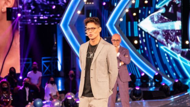 ‘Gf Vip 5’, dopo il coming out in diretta Alfonso Signorini confessa il motivo per cui non correva buon sangue tra lui e Gabriel Garko preview