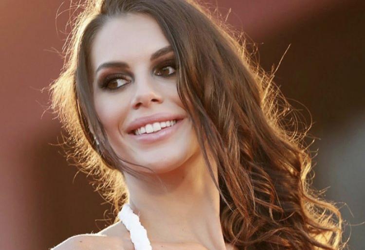 Antonella Fiordelisi risponde alle critiche e spiega perché la sua presenza al ‘Festival del cinema di Venezia’, rispetto ad altri influencer, era più motivata article-post