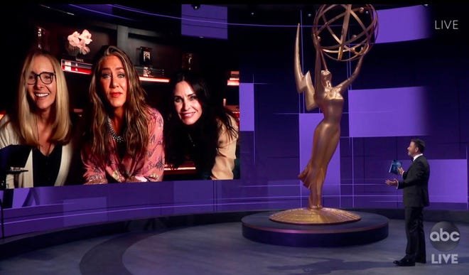 Emmy Awards 2020, tutti i vincitori e i look più belli della serata!