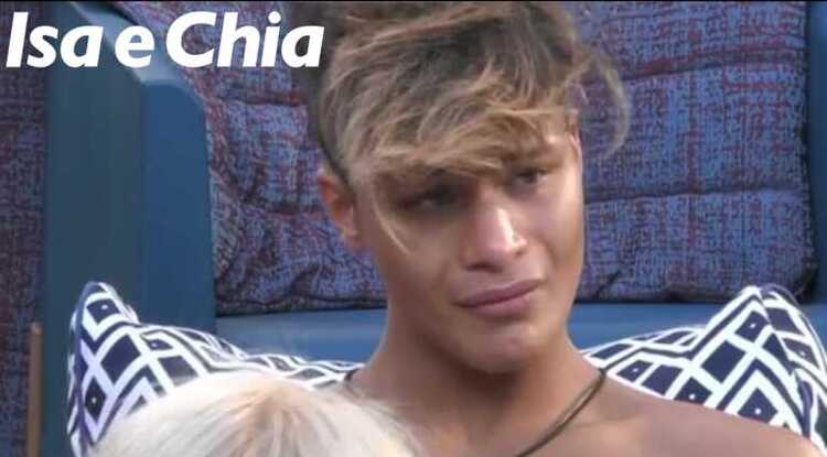 ‘Gf Vip 5’, Denis Dosio si commuove raccontando come ha vissuto le critiche degli haters: “Ho visto mia madre piangere leggendo i messaggi che mi scrivevano” article-post