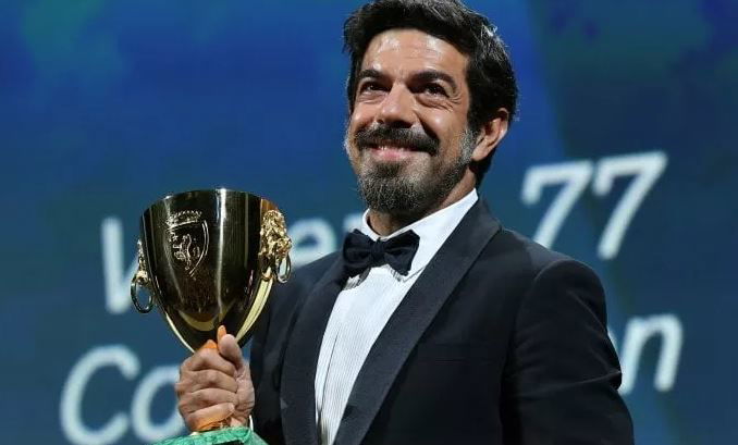 ‘Venezia 77’, Leone d’Oro a ‘Nomadland’, a Pierfrancesco Favino la Coppa Volpi come miglior attore. Tutti i vincitori e i look dell’ultimo red carpet preview