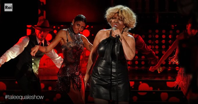 ‘Tale e Quale Show 10’, seconda puntata: vince Barbara Cola nei panni di Tina Turner, Lino Guanciale acclamatissimo giudice speciale della serata article-post