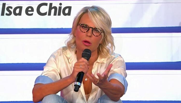 ‘Uomini e Donne’, tutte le novità della prima puntata: il nuovo studio, i componenti del parterre separati e delle mascherine “particolari” (Foto) preview