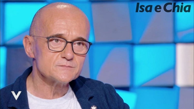 ‘Verissimo’, Alfonso Signorini confida alcuni retroscena sul cast del ‘Gf Vip 5’. E a proposito dei flirt che potrebbero nascere all’interno della Casa… preview
