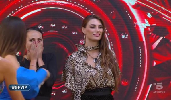 ‘Gf Vip 5’, dietro la scampata eliminazione di Adua Del Vesco c’è una curiosa motivazione (e una ‘guerra’ social in corso) preview