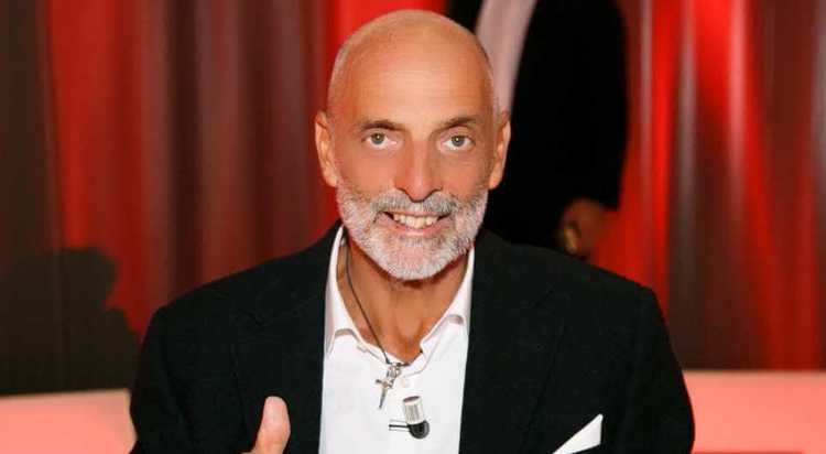 Gf Vip 5, Paolo Brosio fuori dalla Casa avrebbe una fidanzata di 40 anni più giovane: Marialaura De Vitis! (Foto) preview