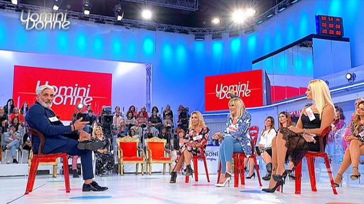 ‘Uomini e Donne’: l’opinione di Chia sulla puntata del 23/10/20 article-post